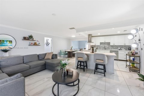 Villa ou maison à vendre à Sunrise, Floride: 4 chambres, 142.79 m2 № 2001177 - photo 10