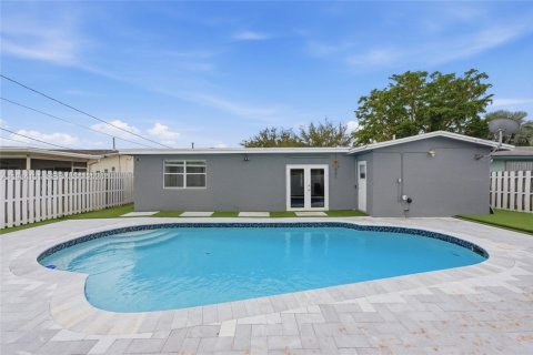 Villa ou maison à vendre à Sunrise, Floride: 4 chambres, 142.79 m2 № 2001177 - photo 28