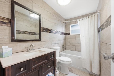 Villa ou maison à vendre à Sunrise, Floride: 4 chambres, 142.79 m2 № 2001177 - photo 24