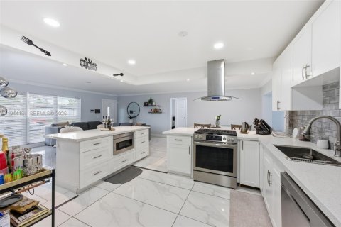 Villa ou maison à vendre à Sunrise, Floride: 4 chambres, 142.79 m2 № 2001177 - photo 7