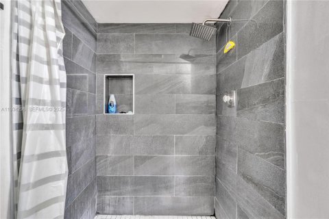 Снять в аренду квартиру в Лейк-Уорт, Флорида 2 спальни, 94.76м2, № 1992662 - фото 16