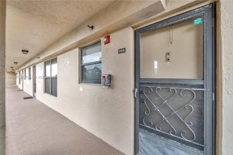 Снять в аренду квартиру в Лейк-Уорт, Флорида 2 спальни, 94.76м2, № 1992662 - фото 23