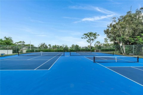 Снять в аренду квартиру в Лейк-Уорт, Флорида 2 спальни, 94.76м2, № 1992662 - фото 22