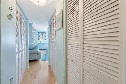 Copropriété à vendre à Sarasota, Floride: 3 chambres, 128.21 m2 № 1690828 - photo 16