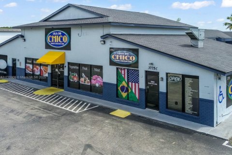 Immobilier commercial à Fort Myers, Floride № 2037026