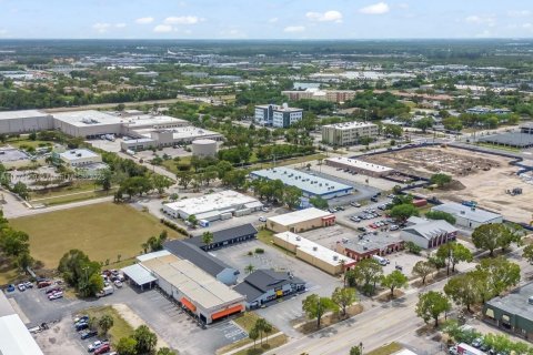 Купить коммерческую недвижимость в Форт Майерс, Флорида № 2037026 - фото 20