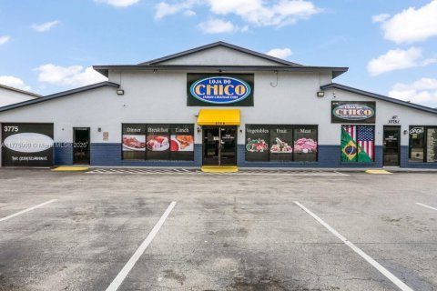 Купить коммерческую недвижимость в Форт Майерс, Флорида № 2037026 - фото 25