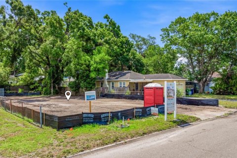 House in Tampa, Florida 4 bedrooms, 288 sq.m. № 2140285 - photo 8