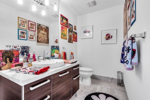 Condo in Miami, Florida, 1 bedroom  № 1467524 - photo 20