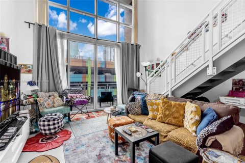 Condo in Miami, Florida, 1 bedroom  № 1467524 - photo 8