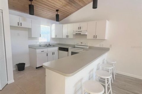 Condo in Haines City, Florida, 1 bedroom  № 1536254 - photo 13