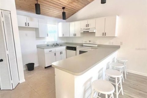 Condo in Haines City, Florida, 1 bedroom  № 1536254 - photo 12