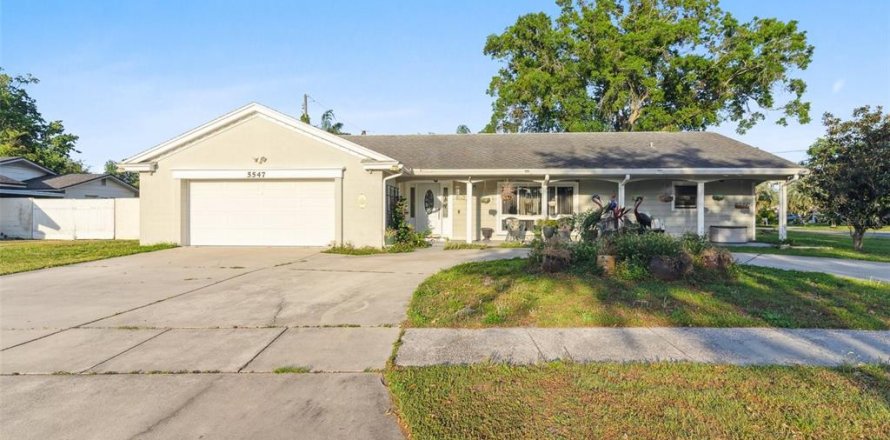 Casa en Orlando, Florida 5 dormitorios, 223.8 m2 № 1651705