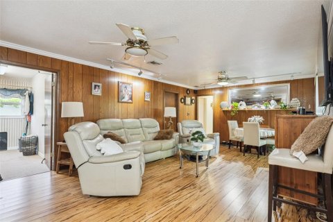 House in Orlando, Florida 5 bedrooms, 223.8 sq.m. № 1651705 - photo 9