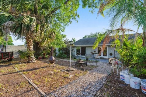 House in Orlando, Florida 5 bedrooms, 223.8 sq.m. № 1651705 - photo 17