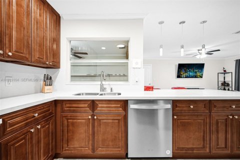 Villa ou maison à louer à Deerfield Beach, Floride: 2 chambres, 104.98 m2 № 2058339 - photo 8