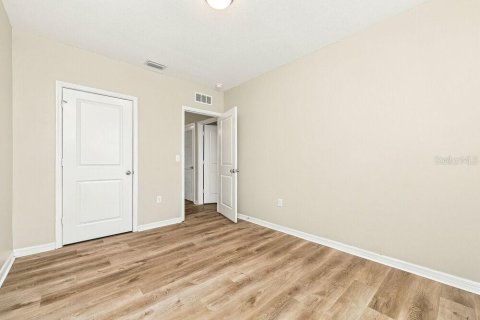 Villa ou maison à louer à Sun City Center, Floride: 4 chambres, 193.05 m2 № 2403524 - photo 10