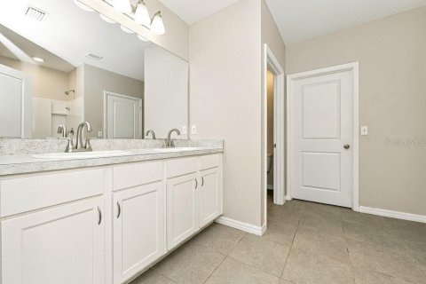 Villa ou maison à louer à Sun City Center, Floride: 4 chambres, 193.05 m2 № 2403524 - photo 15