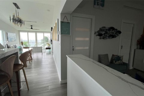Appartement à louer à Hillsboro Beach, Floride: 2 chambres, 92.9 m2 № 2242692 - photo 16
