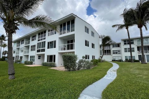 Appartement à louer à Hillsboro Beach, Floride: 2 chambres, 92.9 m2 № 2242692 - photo 21