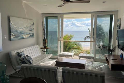 Appartement à louer à Hillsboro Beach, Floride: 2 chambres, 92.9 m2 № 2242692 - photo 2