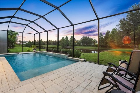 House in Tampa, Florida 4 bedrooms, 322.09 sq.m. № 1836861 - photo 2
