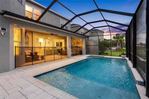House in Tampa, Florida 4 bedrooms, 322.09 sq.m. № 1836861 - photo 3
