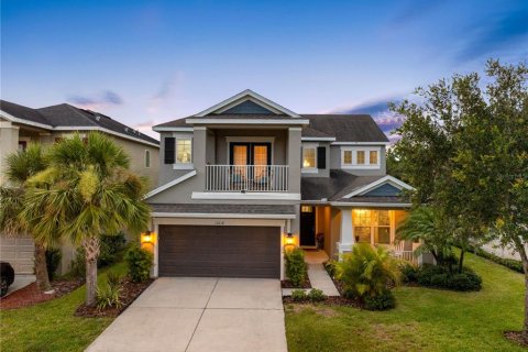 House in Tampa, Florida 4 bedrooms, 322.09 sq.m. № 1836861 - photo 1