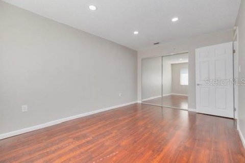 Condo in Saint Petersburg, Florida, 2 bedrooms  № 2219494 - photo 12