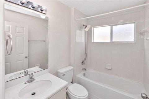 Casa en venta en Tavares, Florida, 3 dormitorios, 176.7 m2 № 2237987 - foto 19