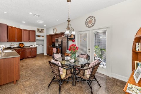 Casa en venta en Tavares, Florida, 3 dormitorios, 176.7 m2 № 2237987 - foto 9