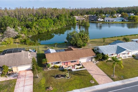 Villa ou maison à vendre à Sun City Center, Floride: 2 chambres, 121.89 m2 № 1598336 - photo 21