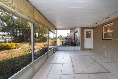 Villa ou maison à vendre à Sun City Center, Floride: 2 chambres, 121.89 m2 № 1598336 - photo 18