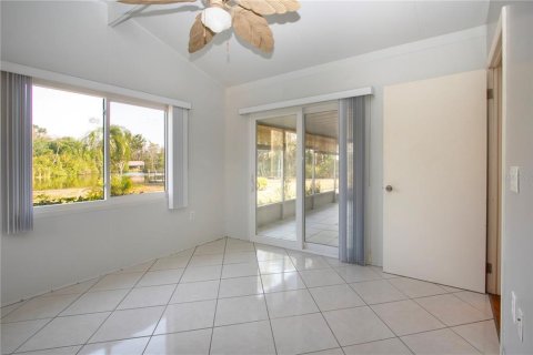 Villa ou maison à vendre à Sun City Center, Floride: 2 chambres, 121.89 m2 № 1598336 - photo 9