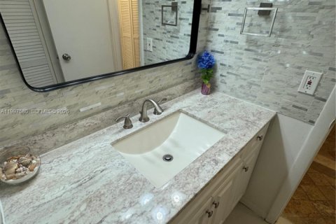 Снять в аренду кондоминиум в Тамарак, Флорида 1 спальня, 61.32м2, № 2066109 - фото 9