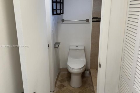 Снять в аренду кондоминиум в Тамарак, Флорида 1 спальня, 61.32м2, № 2066109 - фото 15