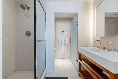 Condominio en venta en Fort Lauderdale, Florida, 2 dormitorios, 109.25 m2 № 2024542 - foto 20