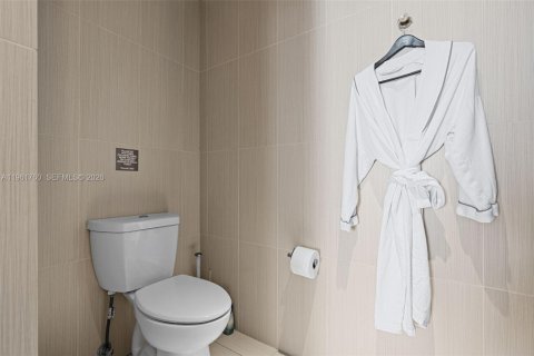 Condominio en venta en Fort Lauderdale, Florida, 2 dormitorios, 109.25 m2 № 2024542 - foto 21