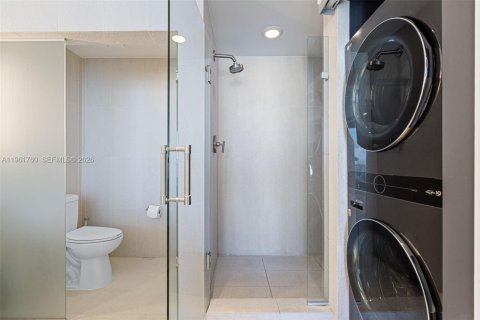 Condominio en venta en Fort Lauderdale, Florida, 2 dormitorios, 109.25 m2 № 2024542 - foto 28