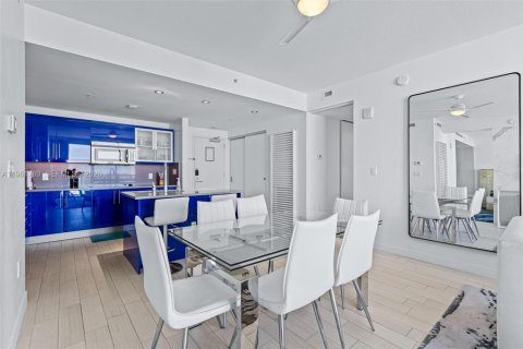 Condominio en venta en Fort Lauderdale, Florida, 2 dormitorios, 109.25 m2 № 2024542 - foto 15