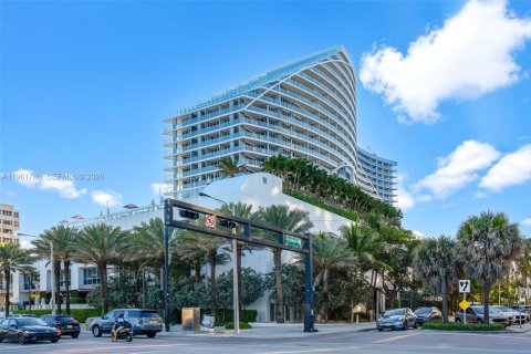 Condominio en Fort Lauderdale, Florida, 2 dormitorios  № 2024542