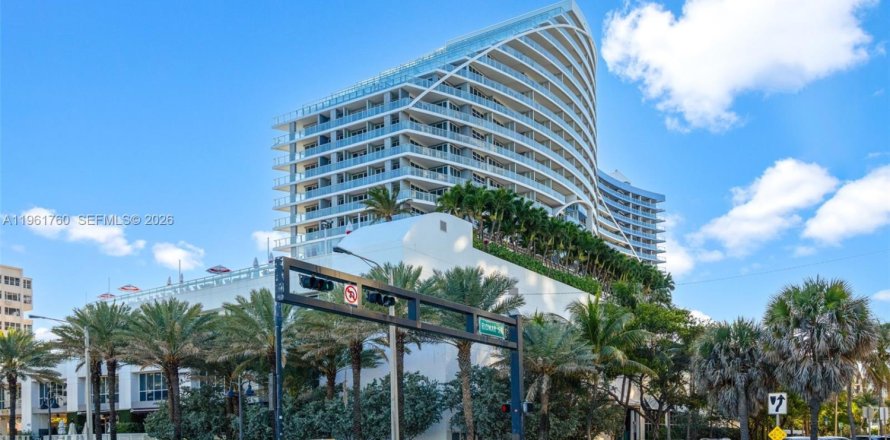 Condominio en Fort Lauderdale, Florida, 2 dormitorios  № 2024542