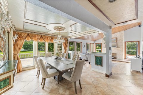 House in Lake Worth, Florida 4 bedrooms, 300.17 sq.m. № 2147369 - photo 21