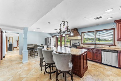 House in Lake Worth, Florida 4 bedrooms, 300.17 sq.m. № 2147369 - photo 18