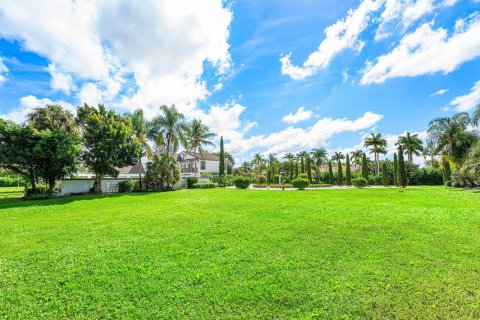 House in Lake Worth, Florida 4 bedrooms, 300.17 sq.m. № 2147369 - photo 3