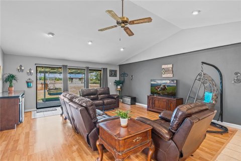 Villa ou maison à vendre à Bunnell, Floride: 6 chambres, 306.76 m2 № 2398827 - photo 27
