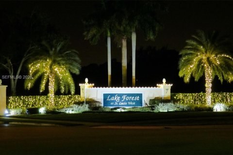 House in Port St. Lucie, Florida 3 bedrooms, 156.45 sq.m. № 1984108 - photo 21