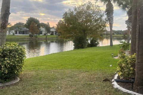 Купить виллу или дом в Порт-Сент-Луси, Флорида 3 спальни, 156.45м2, № 1984108 - фото 15