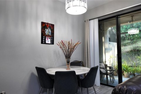 Touwnhouse à vendre à Bradenton, Floride: 3 chambres, 156.08 m2 № 2354917 - photo 8