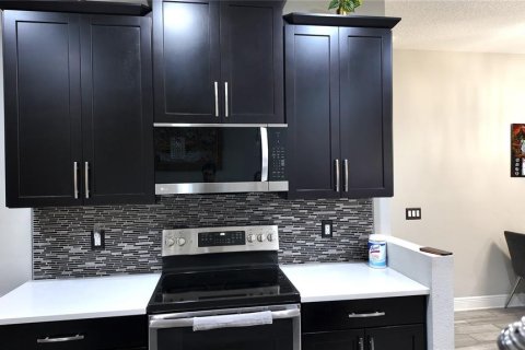 Touwnhouse à vendre à Bradenton, Floride: 3 chambres, 156.08 m2 № 2354917 - photo 7